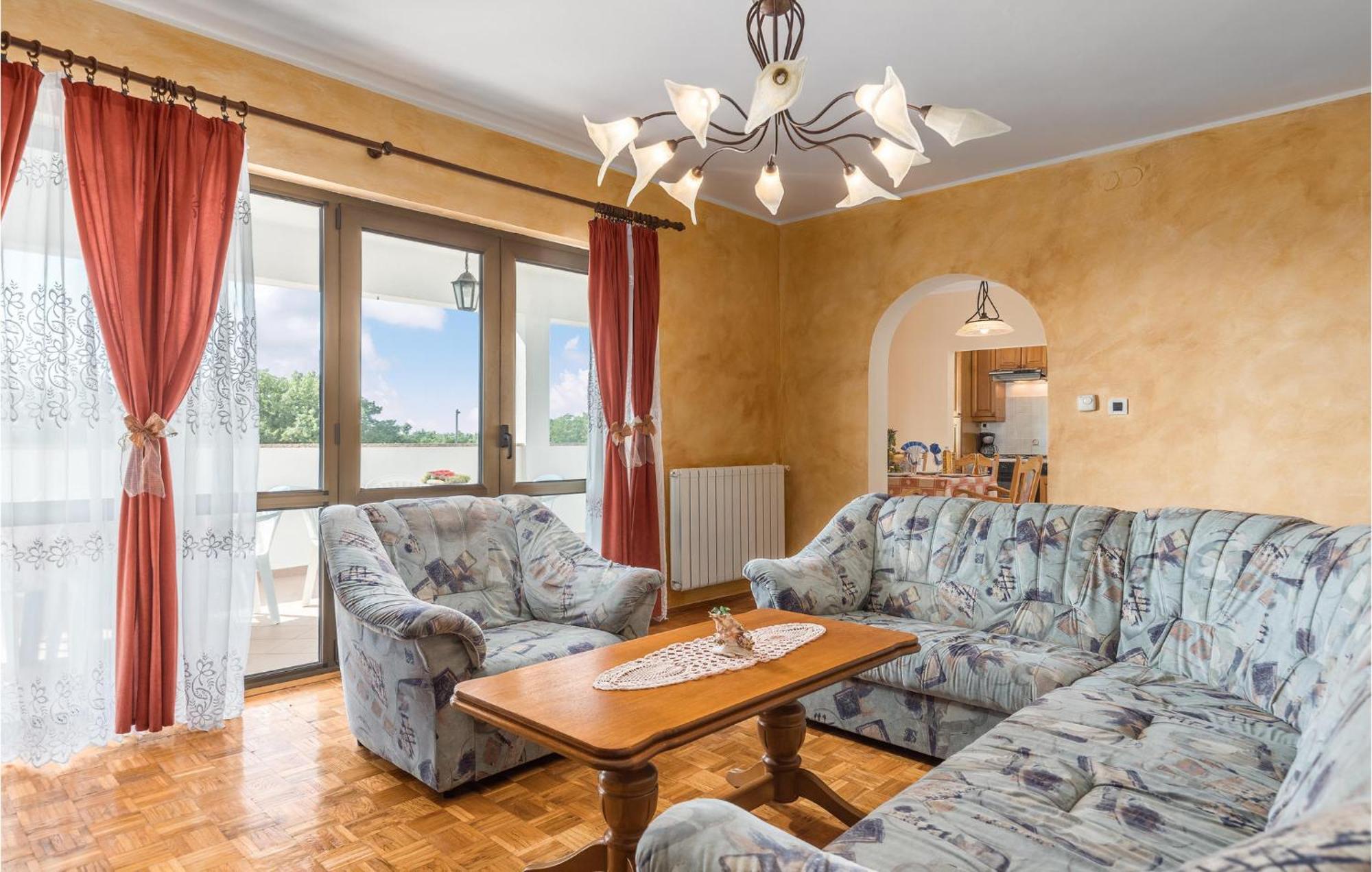 Beautiful Home In Visnjan With Wifi Exterior photo
